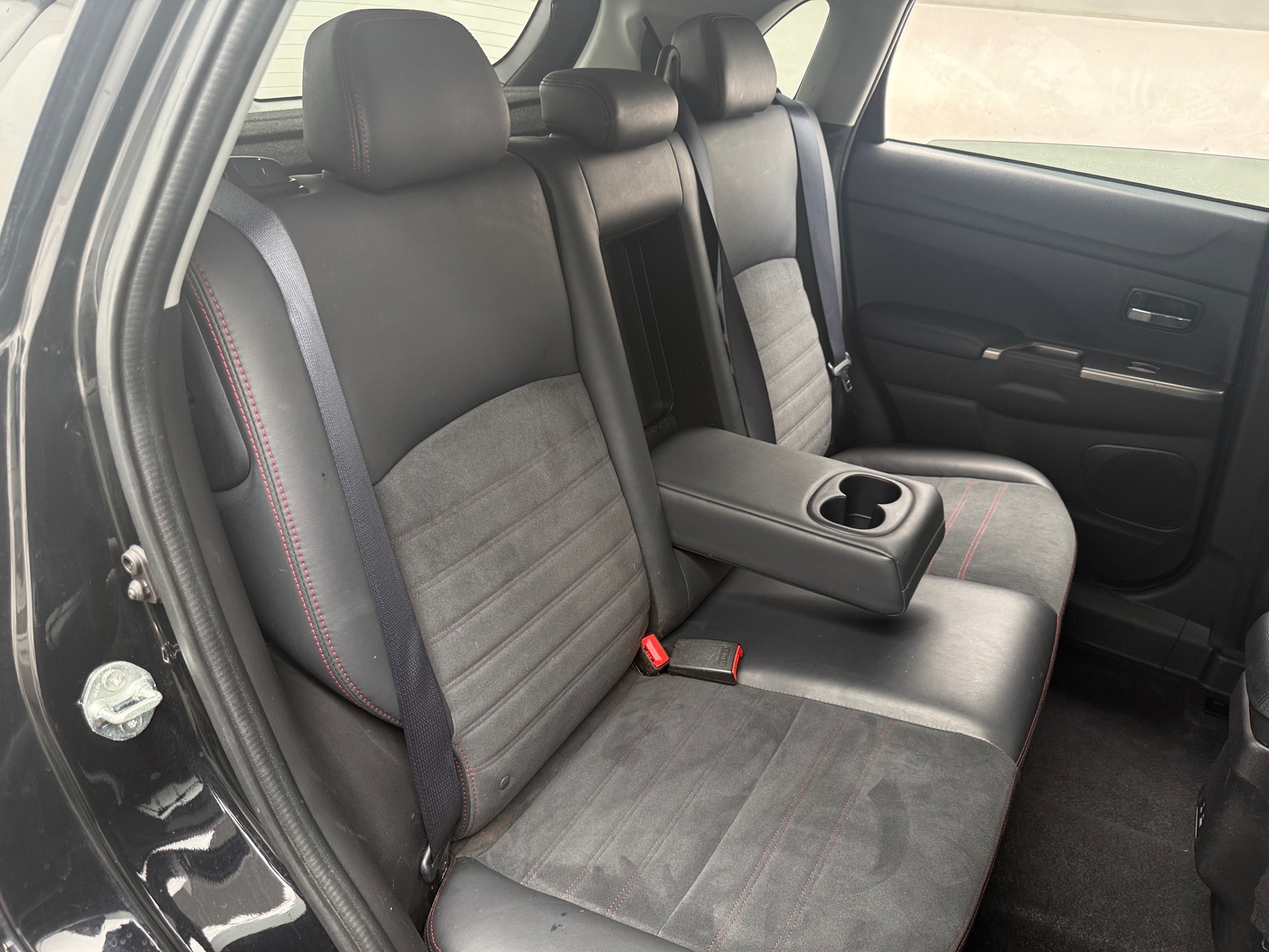 Thumbnail: 2022 Mitsubishi Outlander Sport - 6