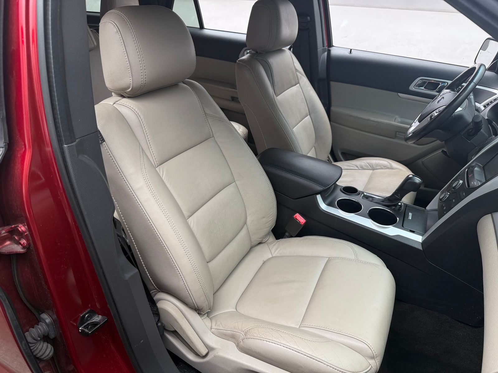 Thumbnail: 2014 Ford Explorer - 2