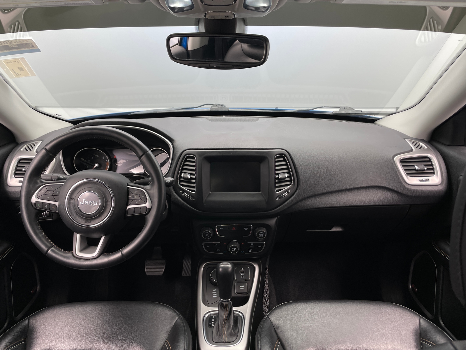 Thumbnail: 2018 Jeep Compass - 3