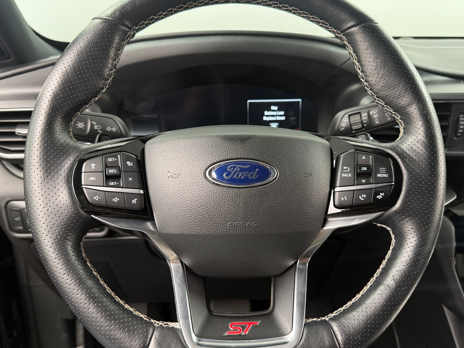 Thumbnail: 2022 Ford Explorer - 4