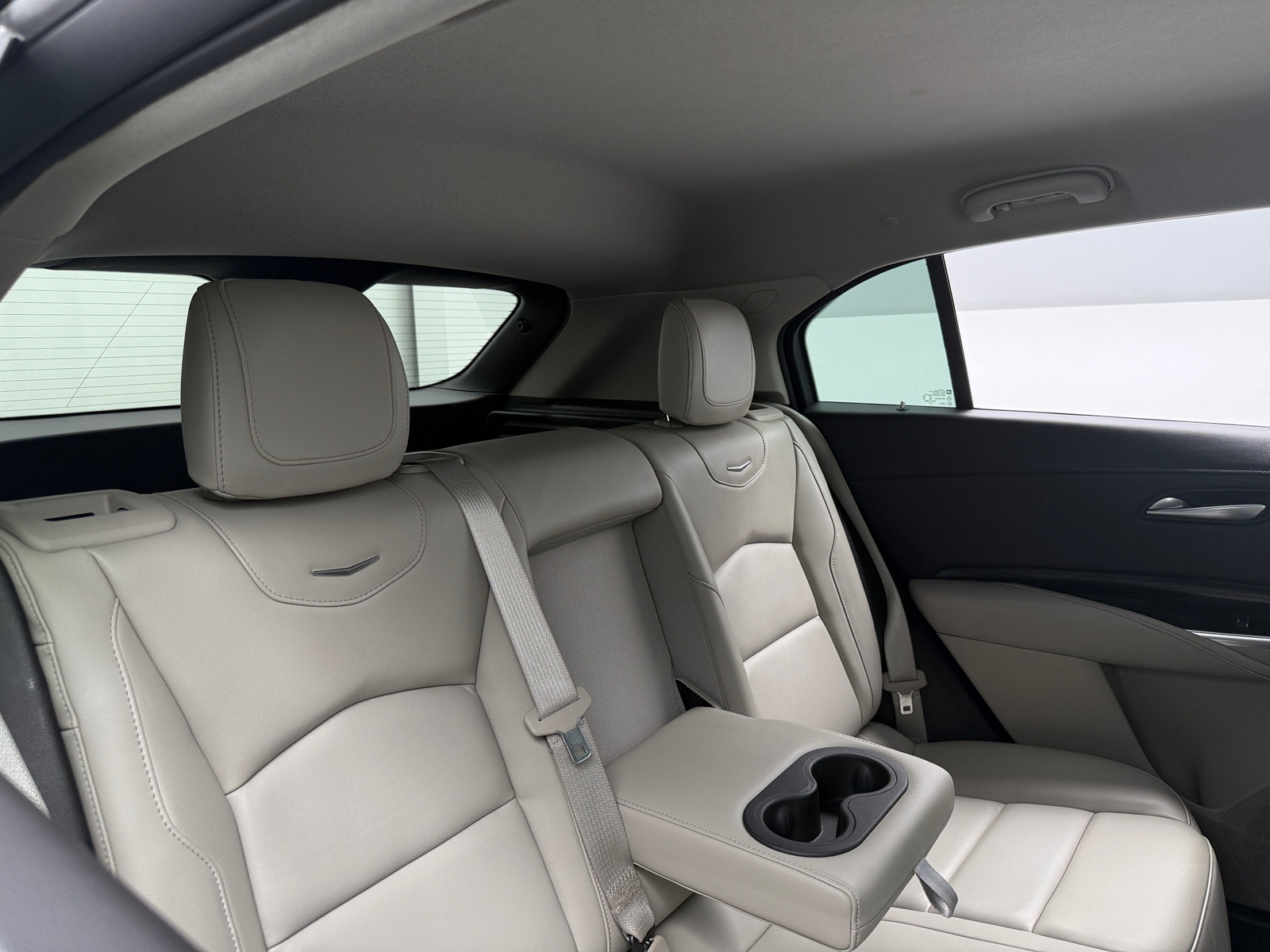 Thumbnail: 2023 Cadillac XT4 - 5