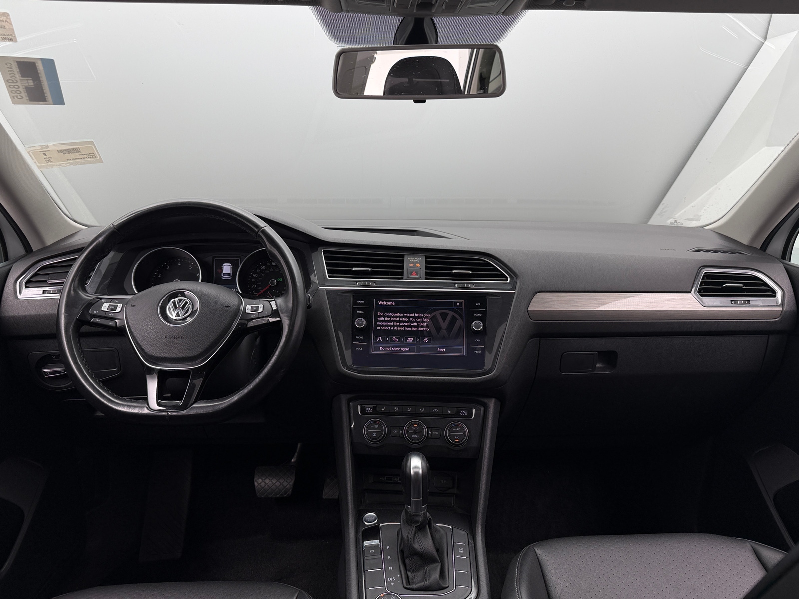 Thumbnail: 2019 Volkswagen Tiguan - 2