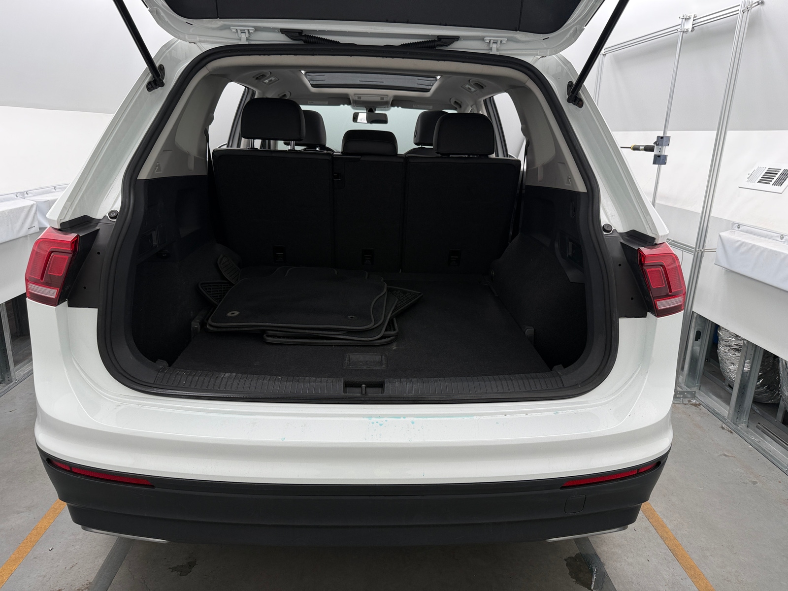 Thumbnail: 2019 Volkswagen Tiguan - 6