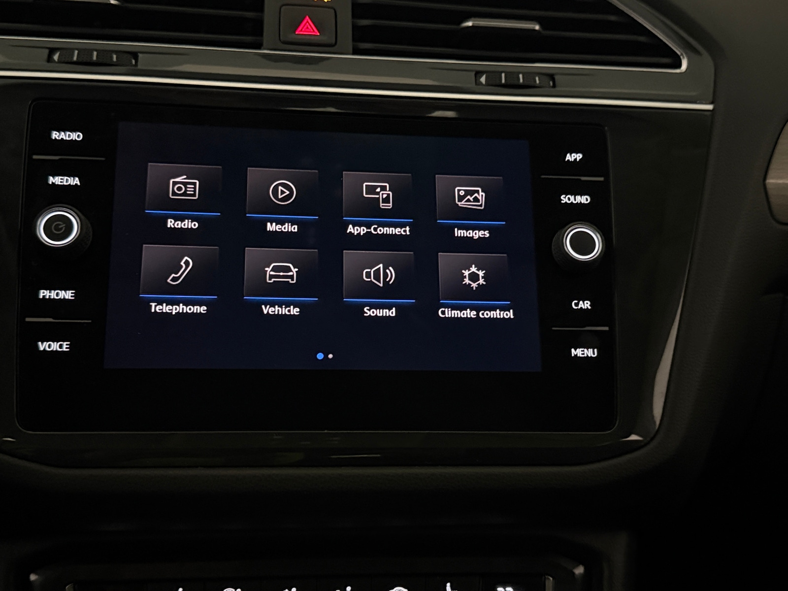 Thumbnail: 2019 Volkswagen Tiguan - 3