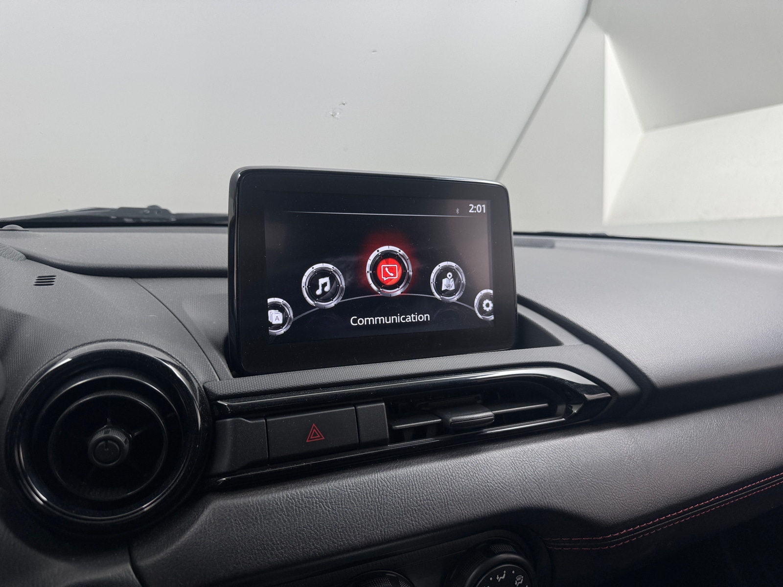 Thumbnail: 2019 Mazda MX-5 Miata - 3