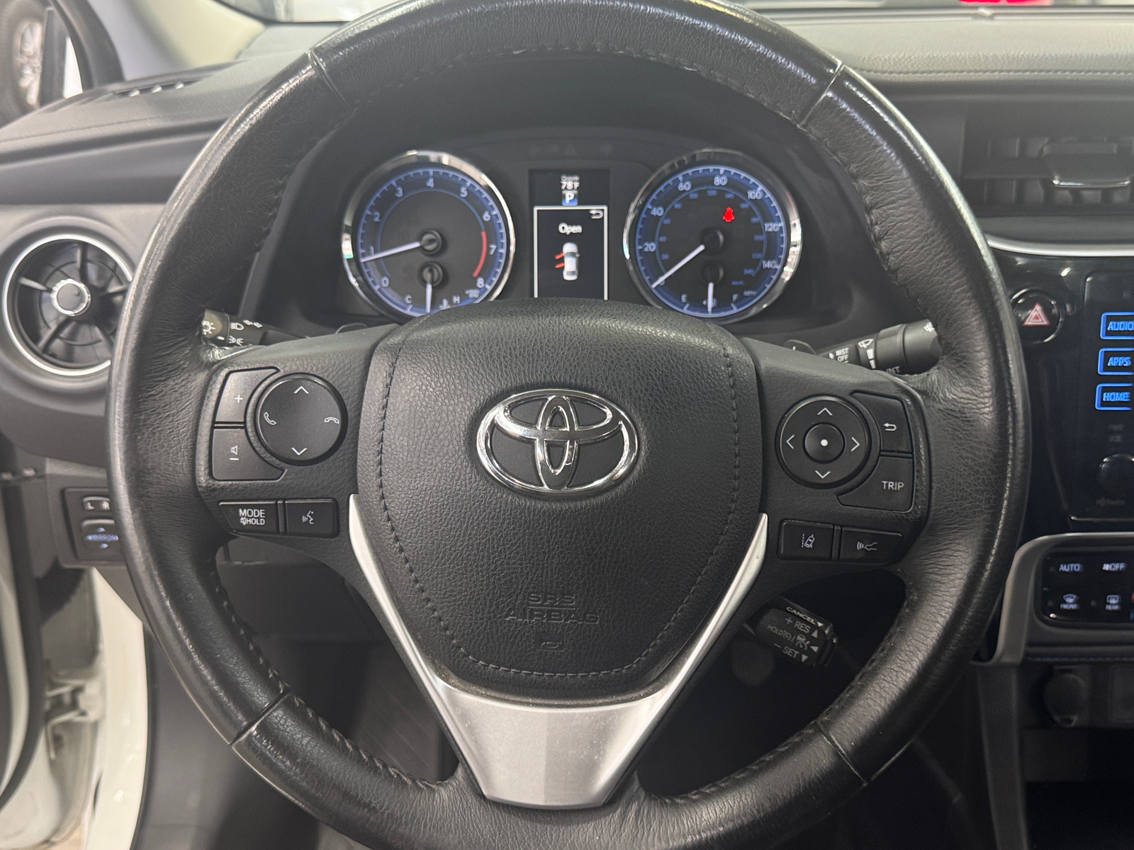 Thumbnail: 2017 Toyota Corolla - 5