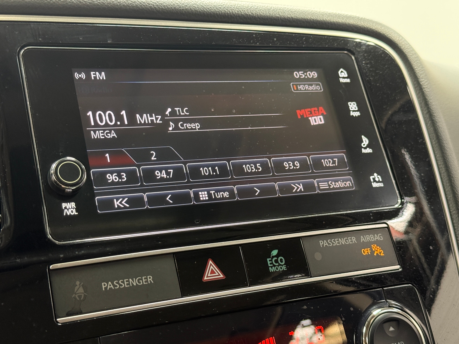 Thumbnail: 2019 Mitsubishi Outlander - 4