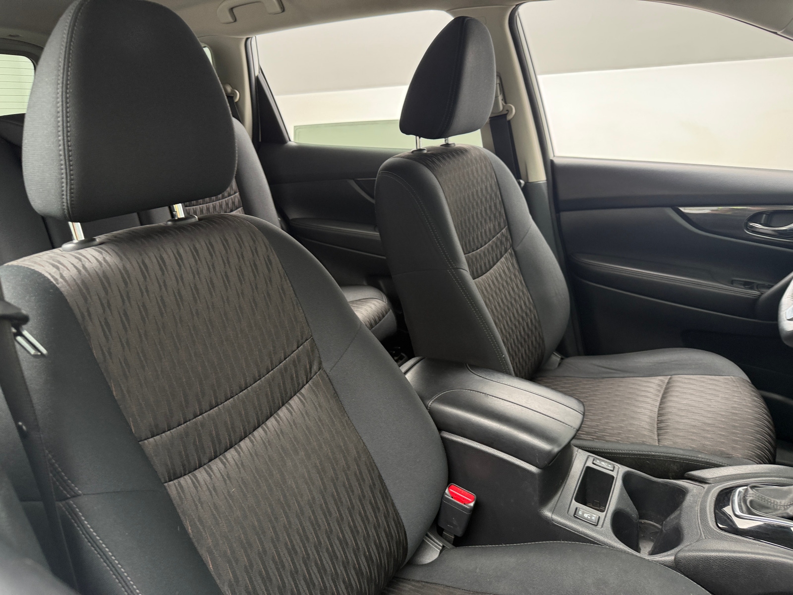 Thumbnail: 2017 Nissan Rogue - 2