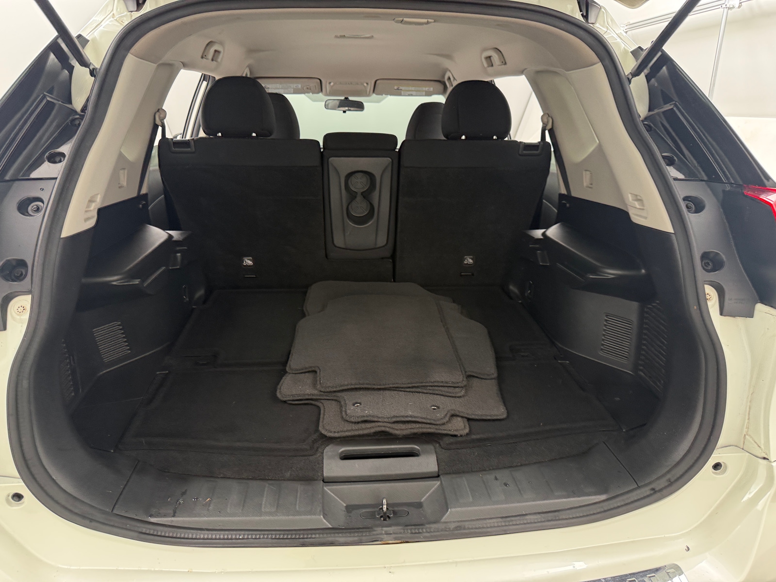 Thumbnail: 2017 Nissan Rogue - 7