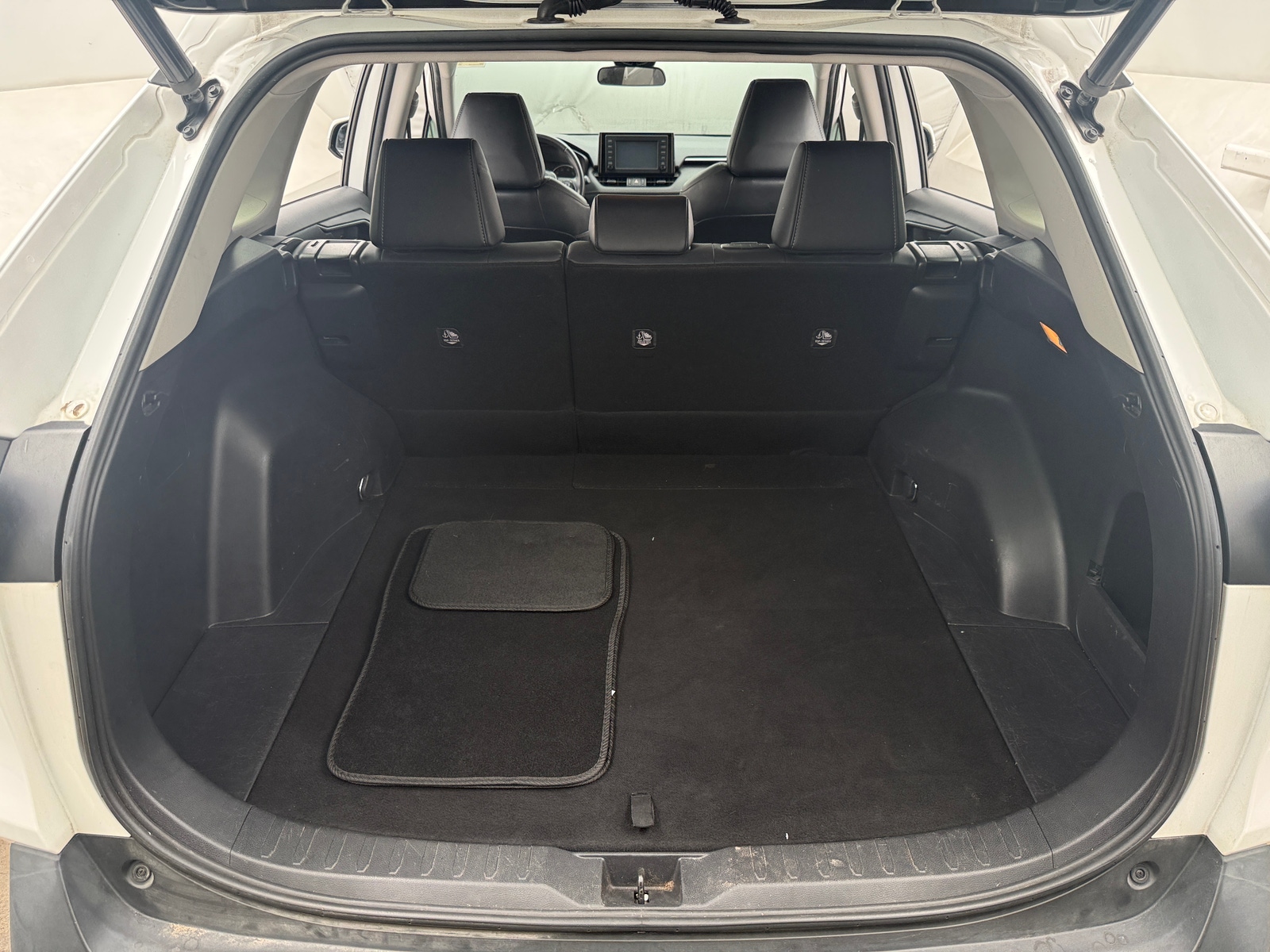 Thumbnail: 2019 Toyota RAV4 - 6