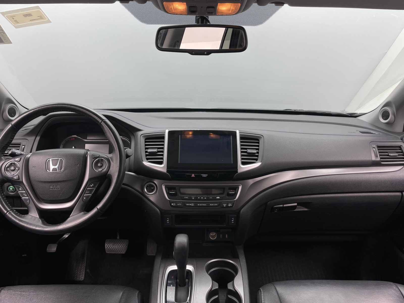 Thumbnail: 2017 Honda Pilot - 2