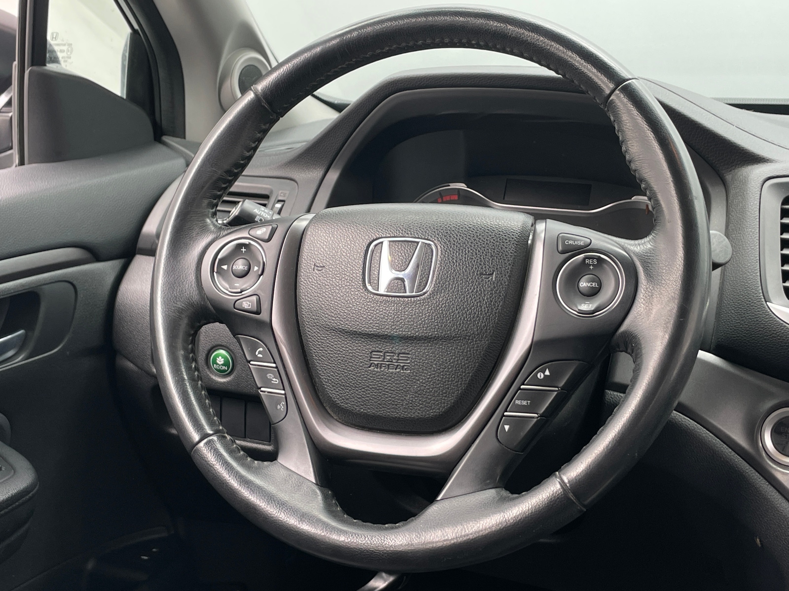 Thumbnail: 2017 Honda Pilot - 4