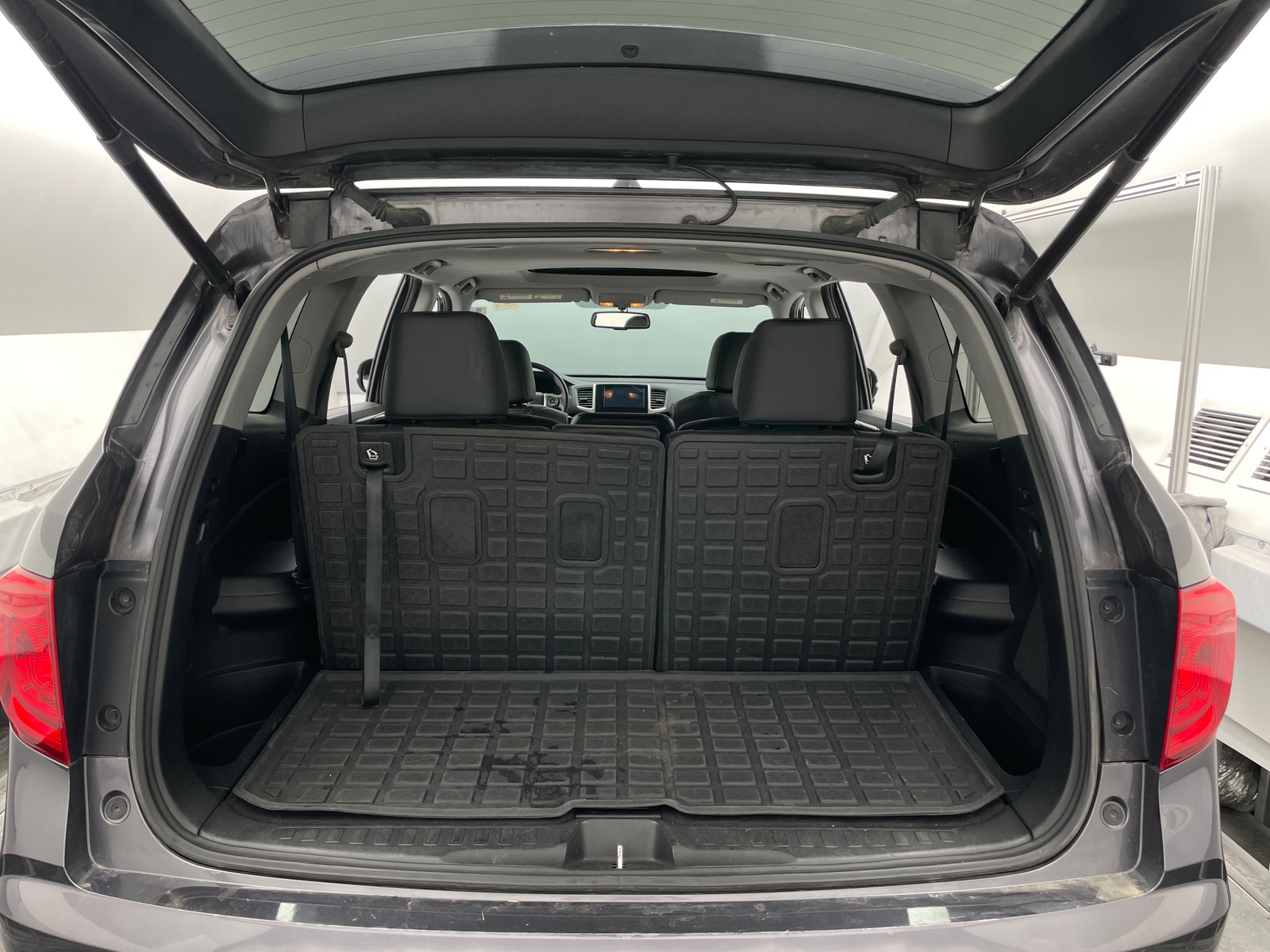 Thumbnail: 2017 Honda Pilot - 6