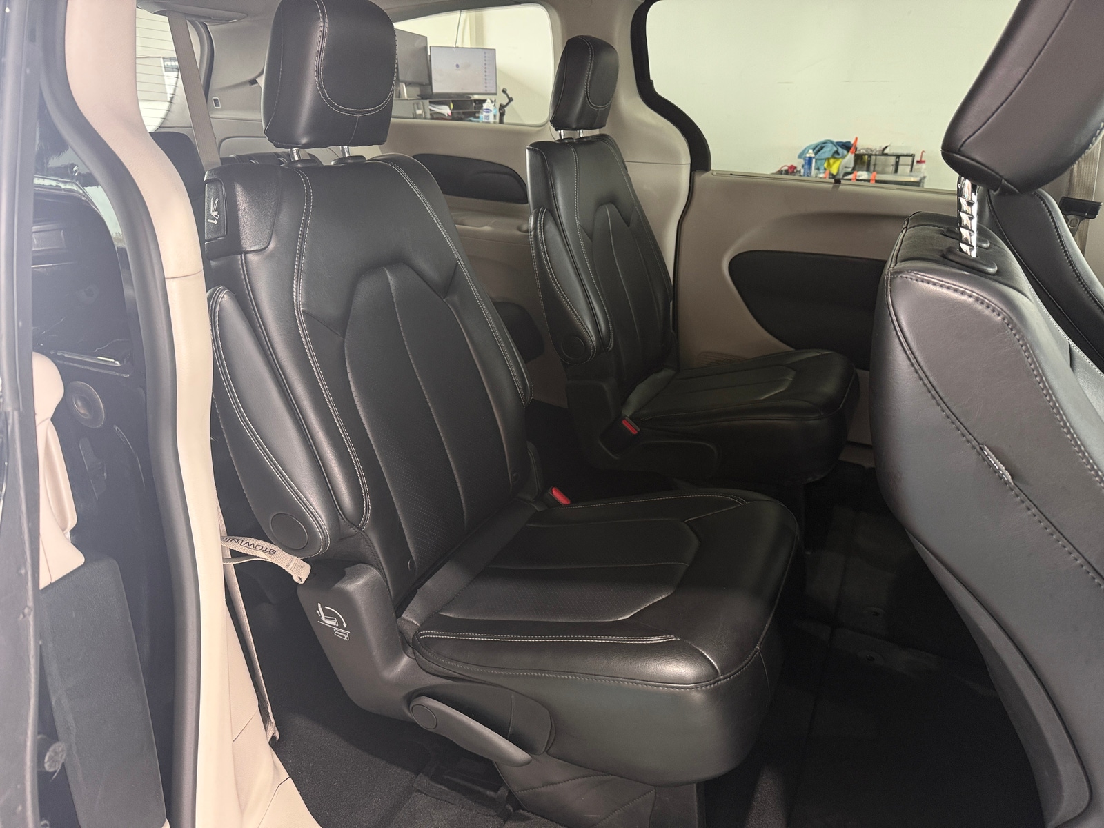 Thumbnail: 2024 Chrysler Pacifica - 5