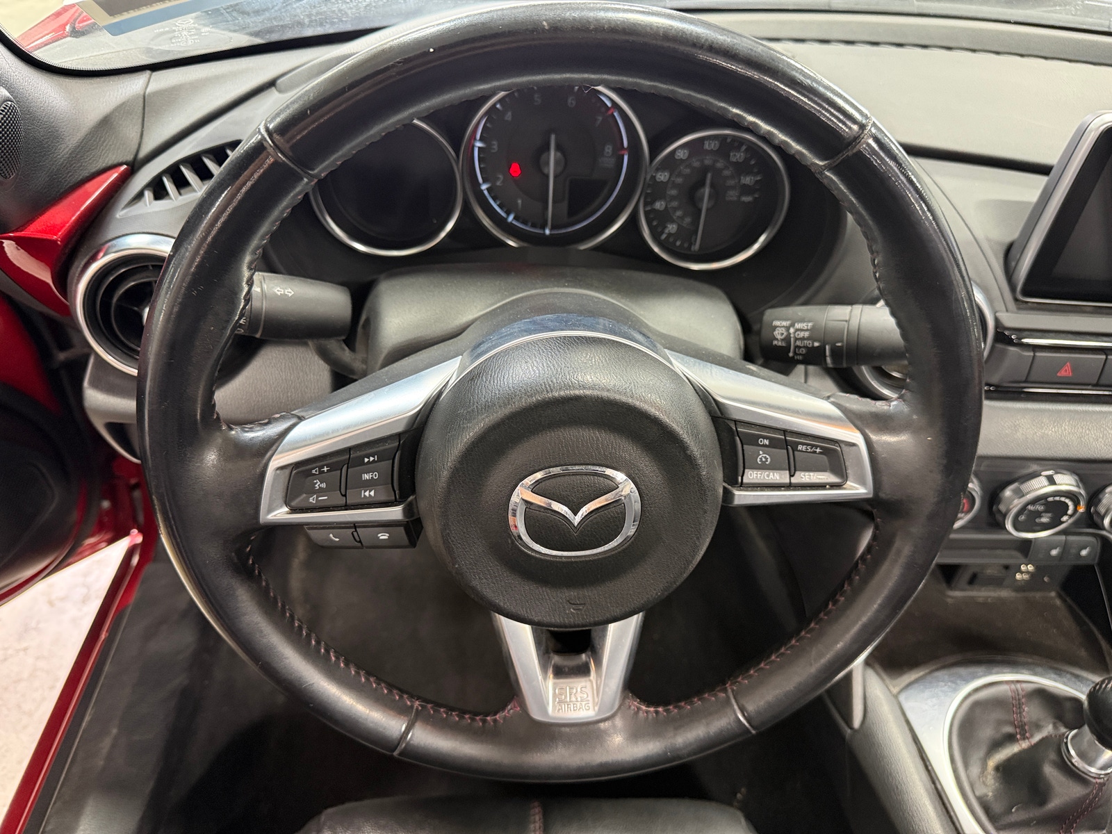 Thumbnail: 2016 Mazda MX-5 Miata - 4