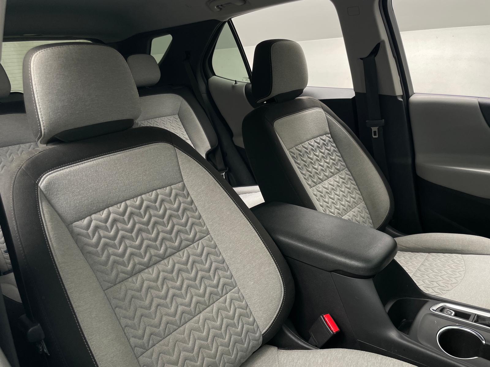 Thumbnail: 2022 Chevrolet Equinox - 2