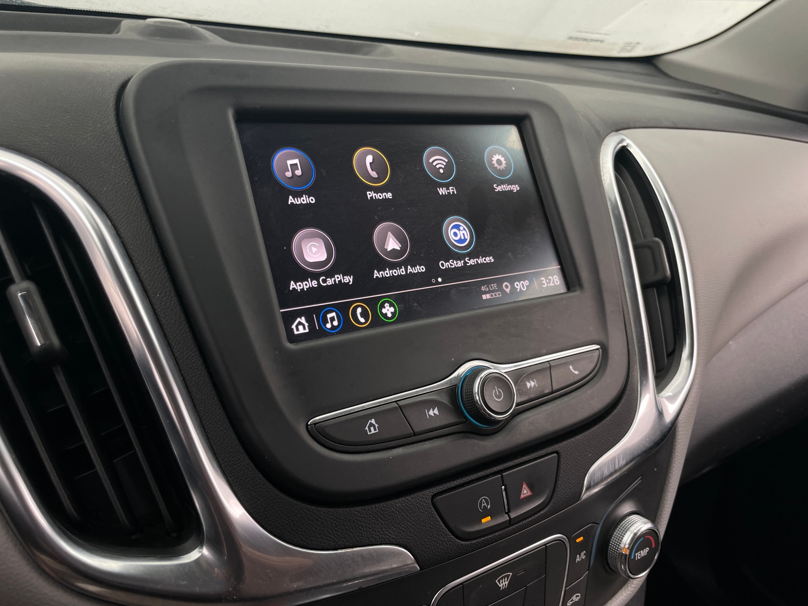Thumbnail: 2022 Chevrolet Equinox - 4