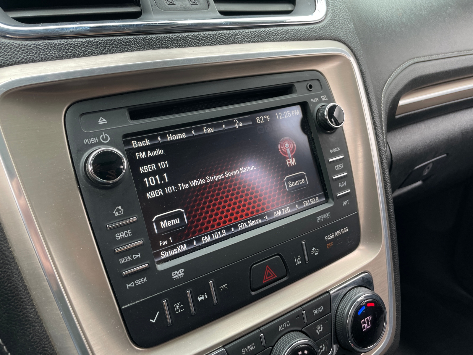 Thumbnail: 2016 GMC Acadia - 3