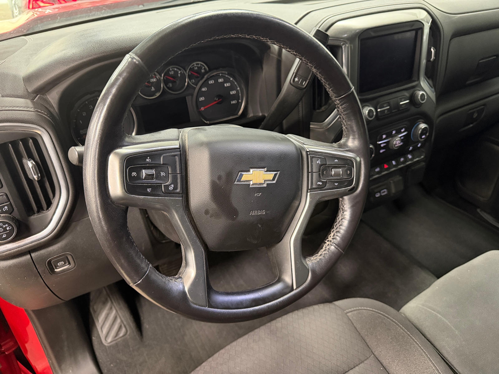 Thumbnail: 2022 Chevrolet Silverado 1500 - 5
