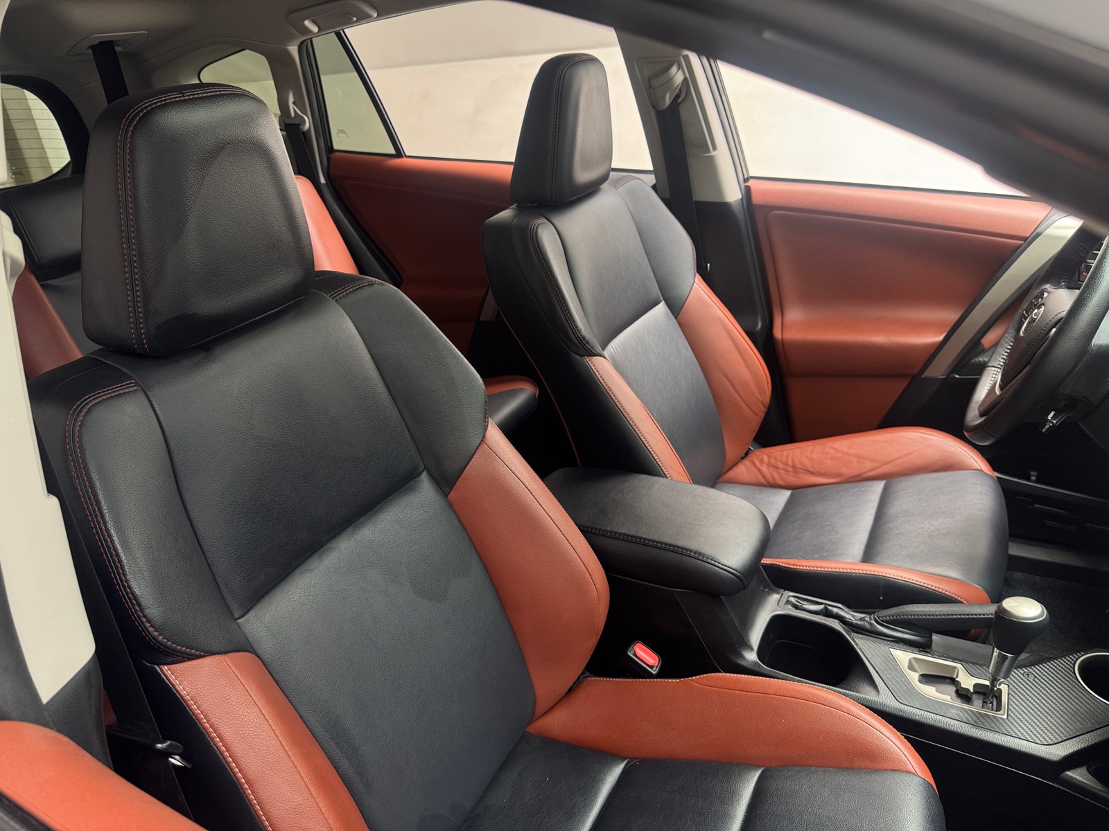 Thumbnail: 2013 Toyota RAV4 - 2