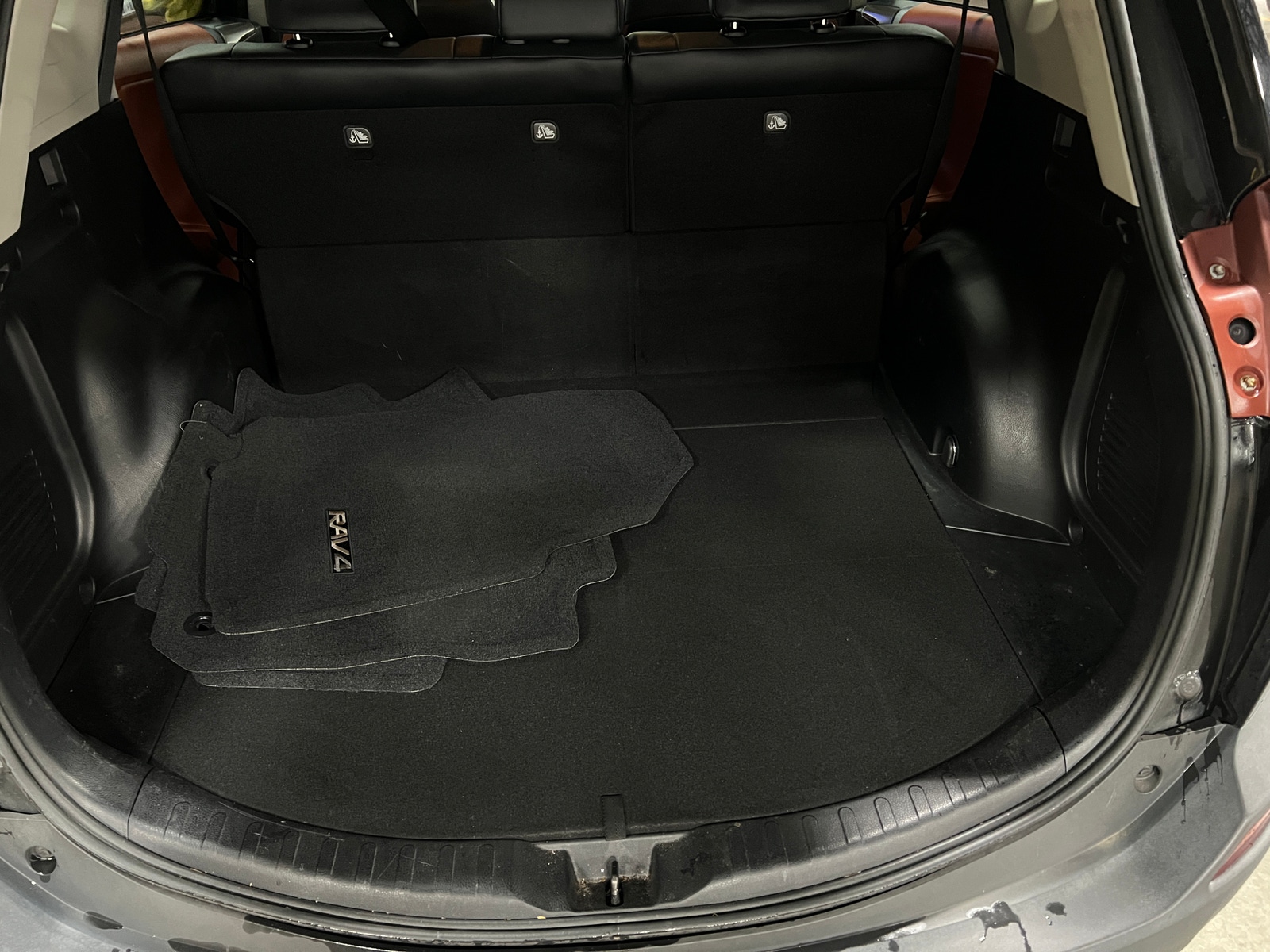 Thumbnail: 2013 Toyota RAV4 - 7