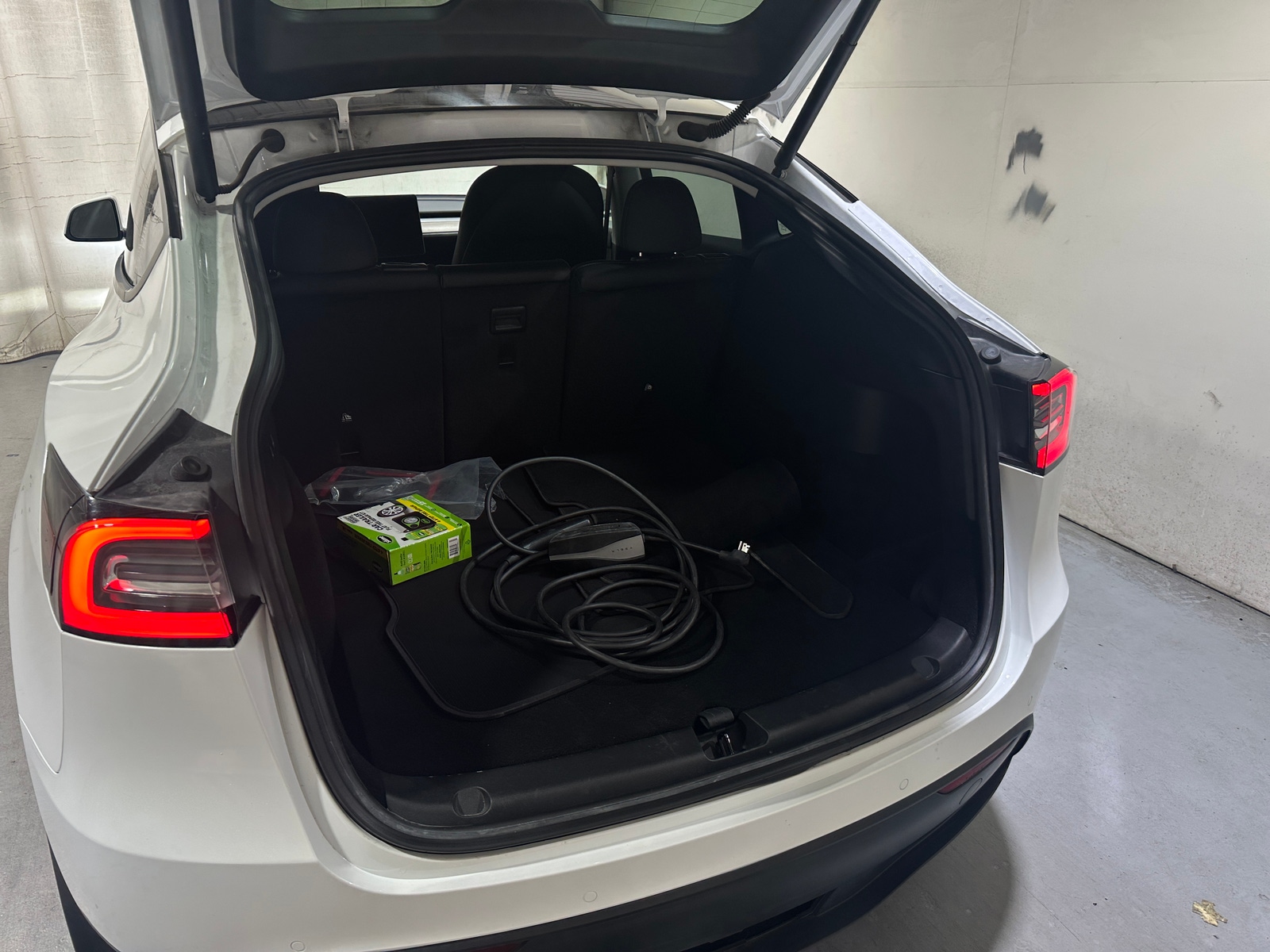 Thumbnail: 2022 Tesla Model Y - 6