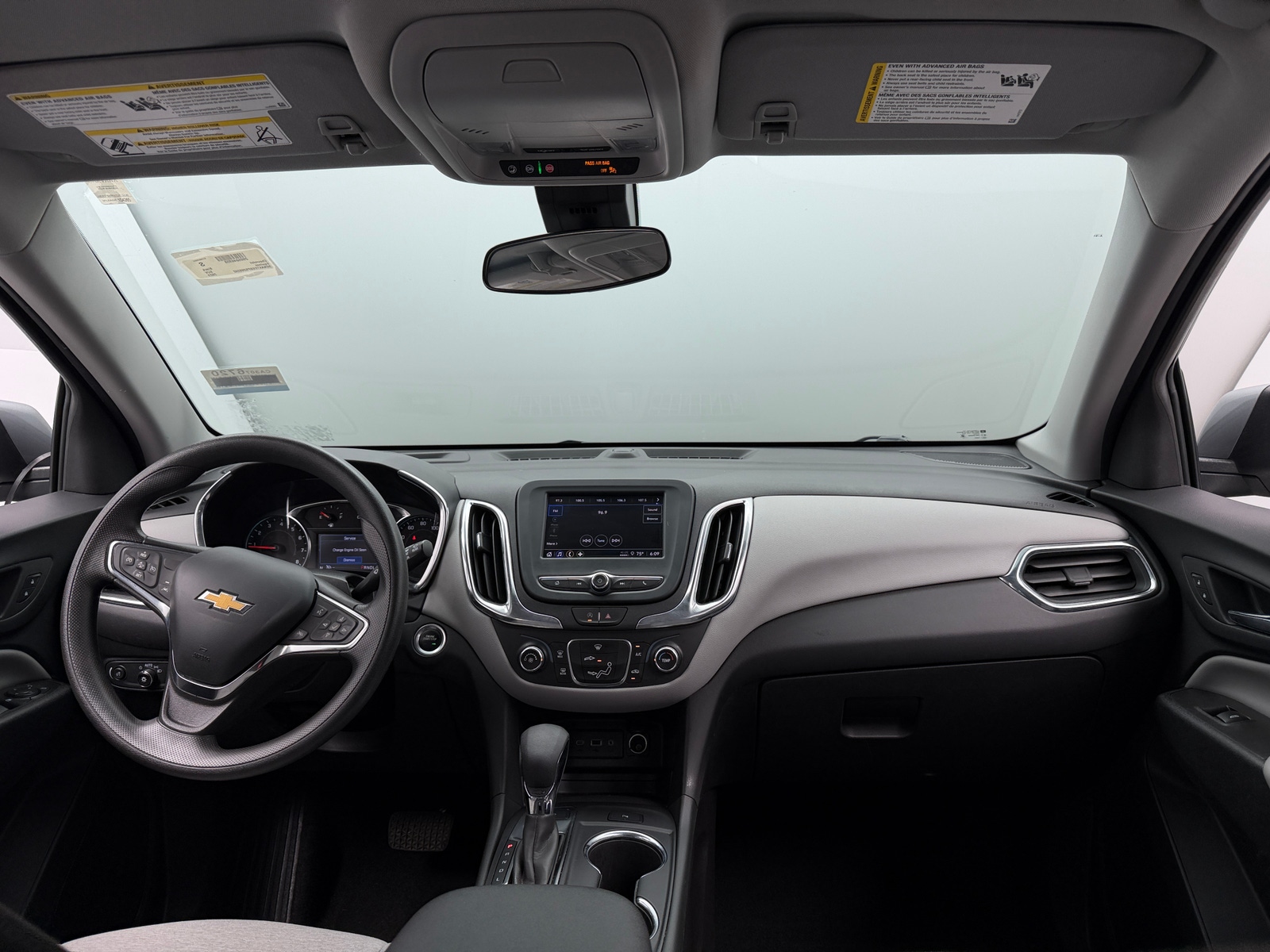 Thumbnail: 2023 Chevrolet Equinox - 3