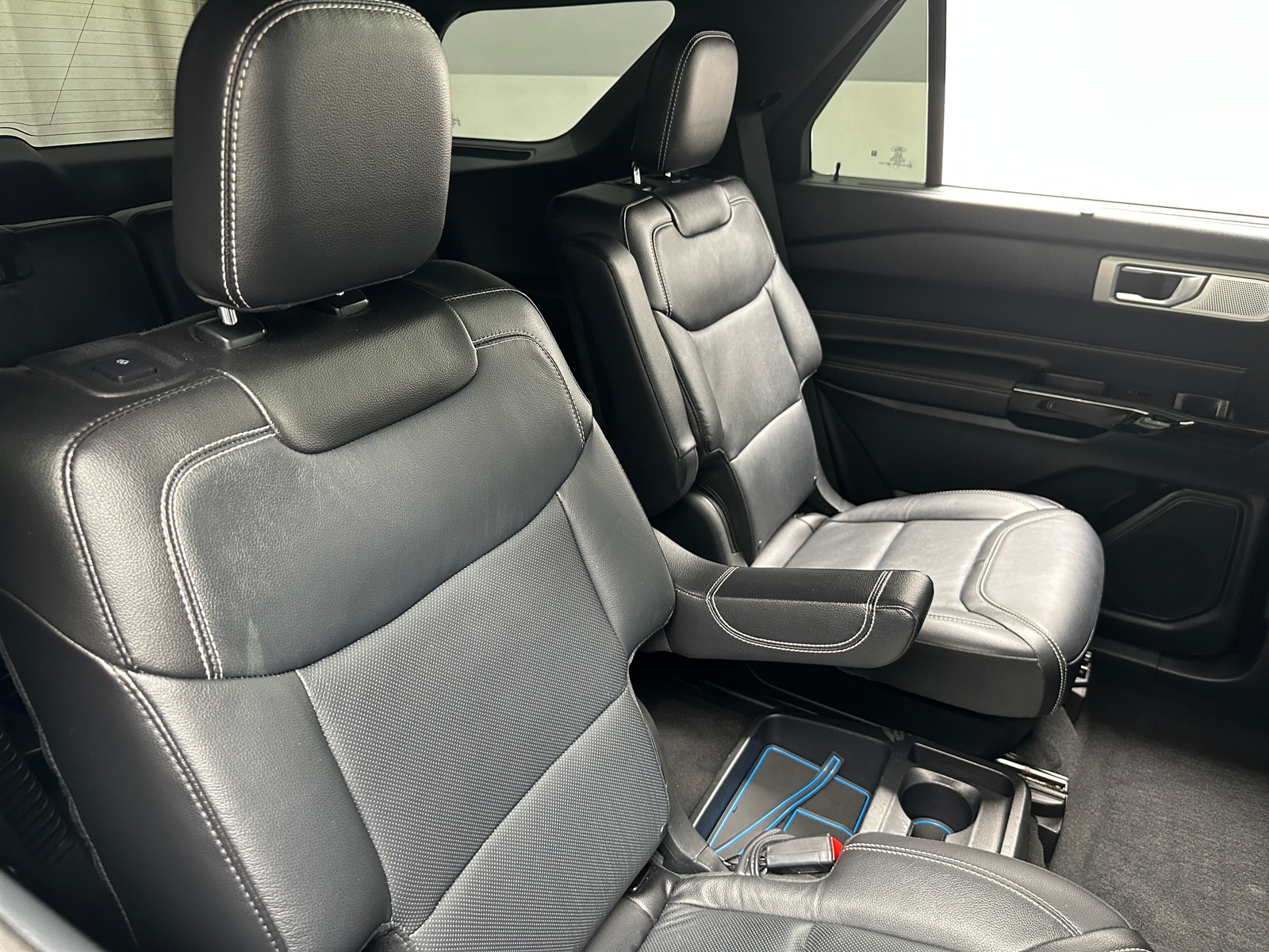 Thumbnail: 2021 Ford Explorer - 5