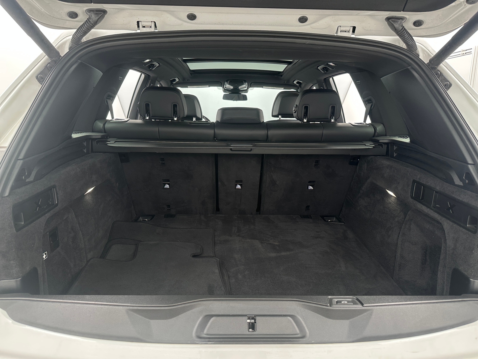 Thumbnail: 2026 BMW X5 - 6