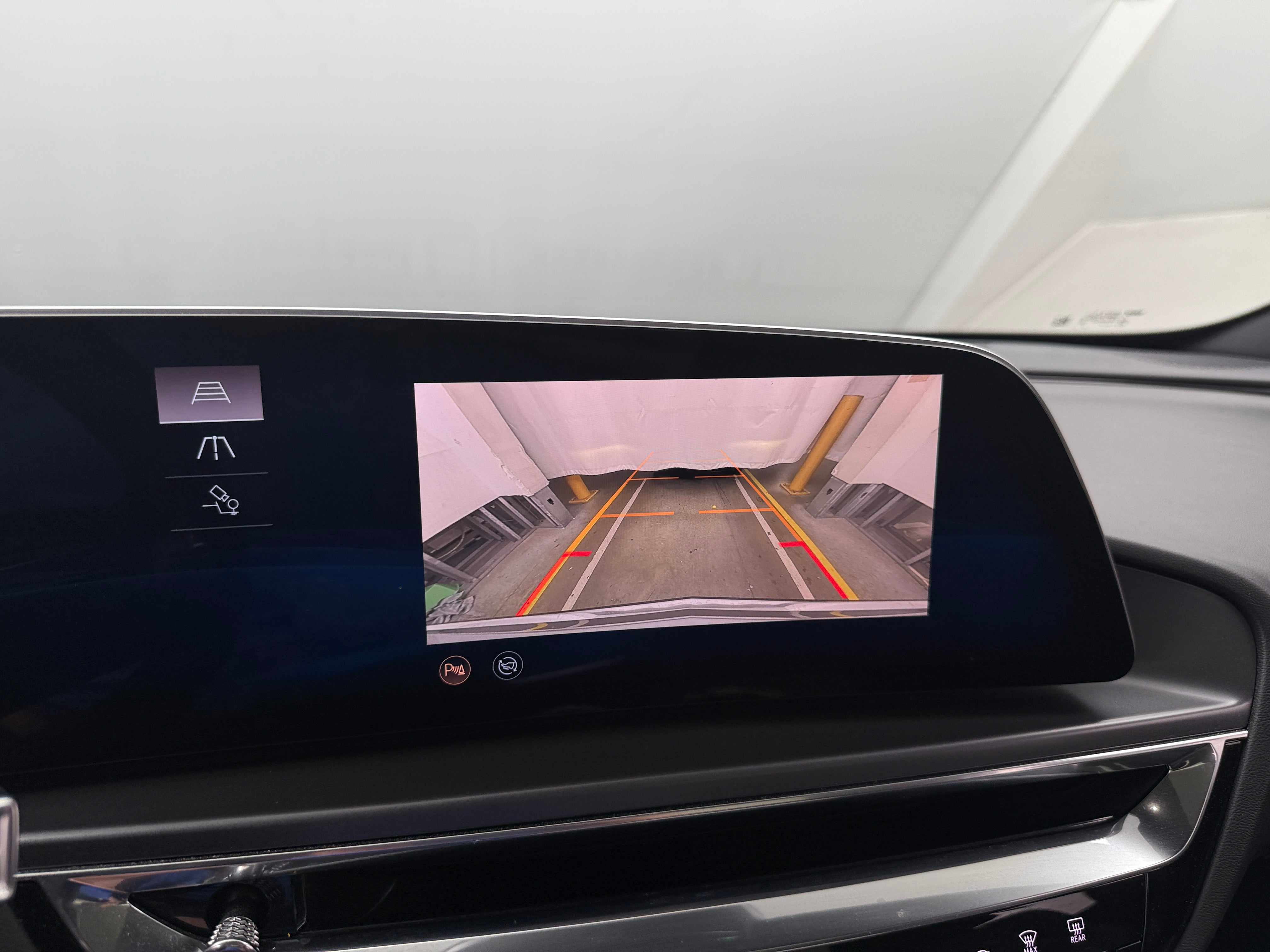 2024 Cadillac LYRIQ Tech - Photo 15