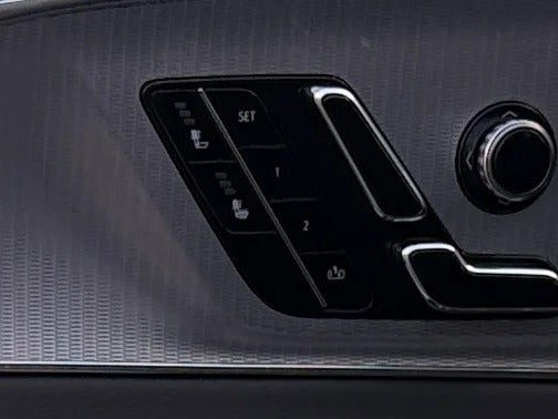 2024 Cadillac LYRIQ Tech - Photo 22
