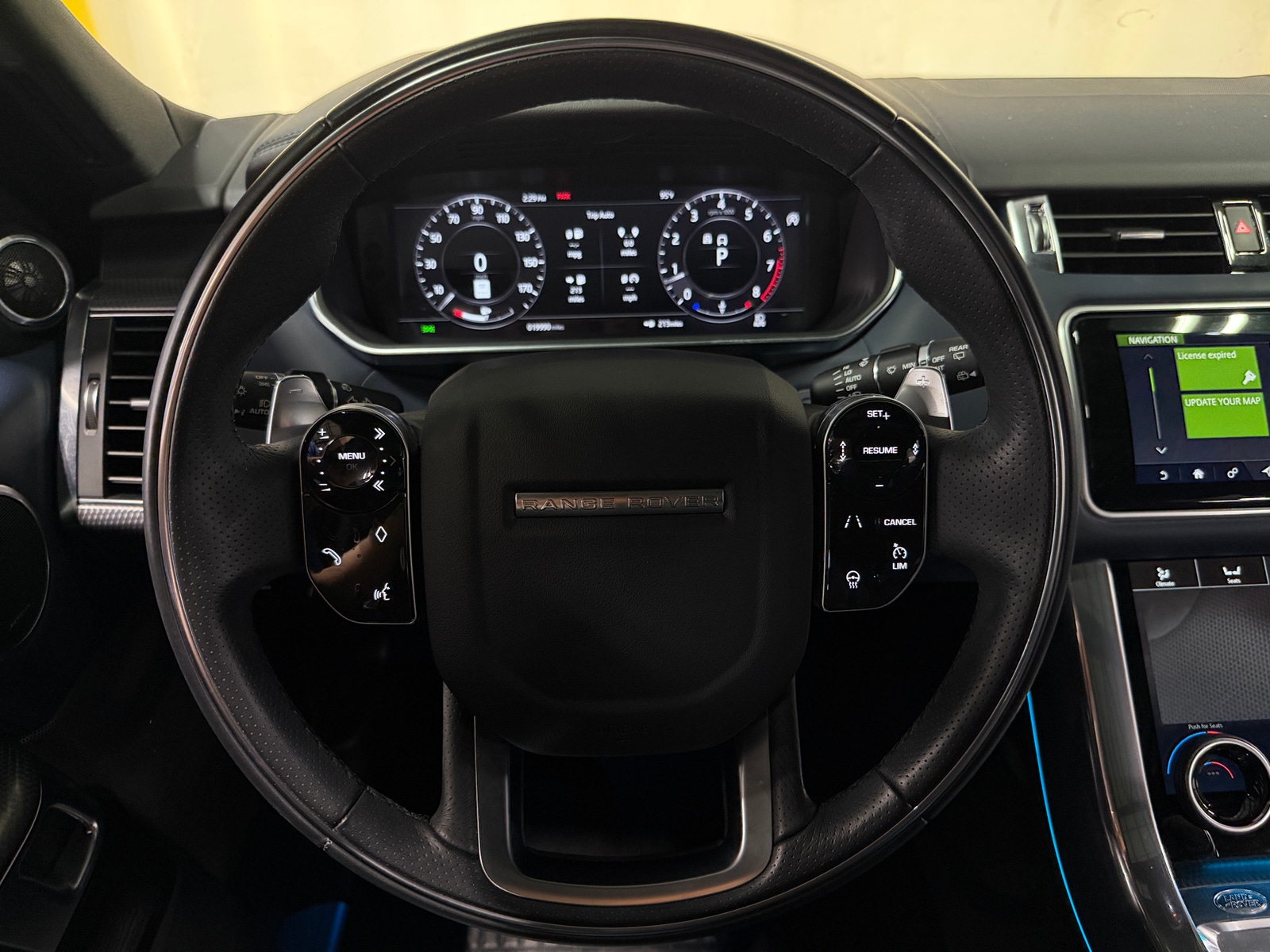Thumbnail: 2020 Land Rover Range Rover Sport - 4