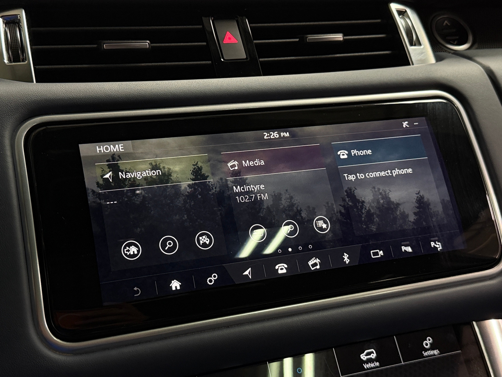 Thumbnail: 2020 Land Rover Range Rover Sport - 3