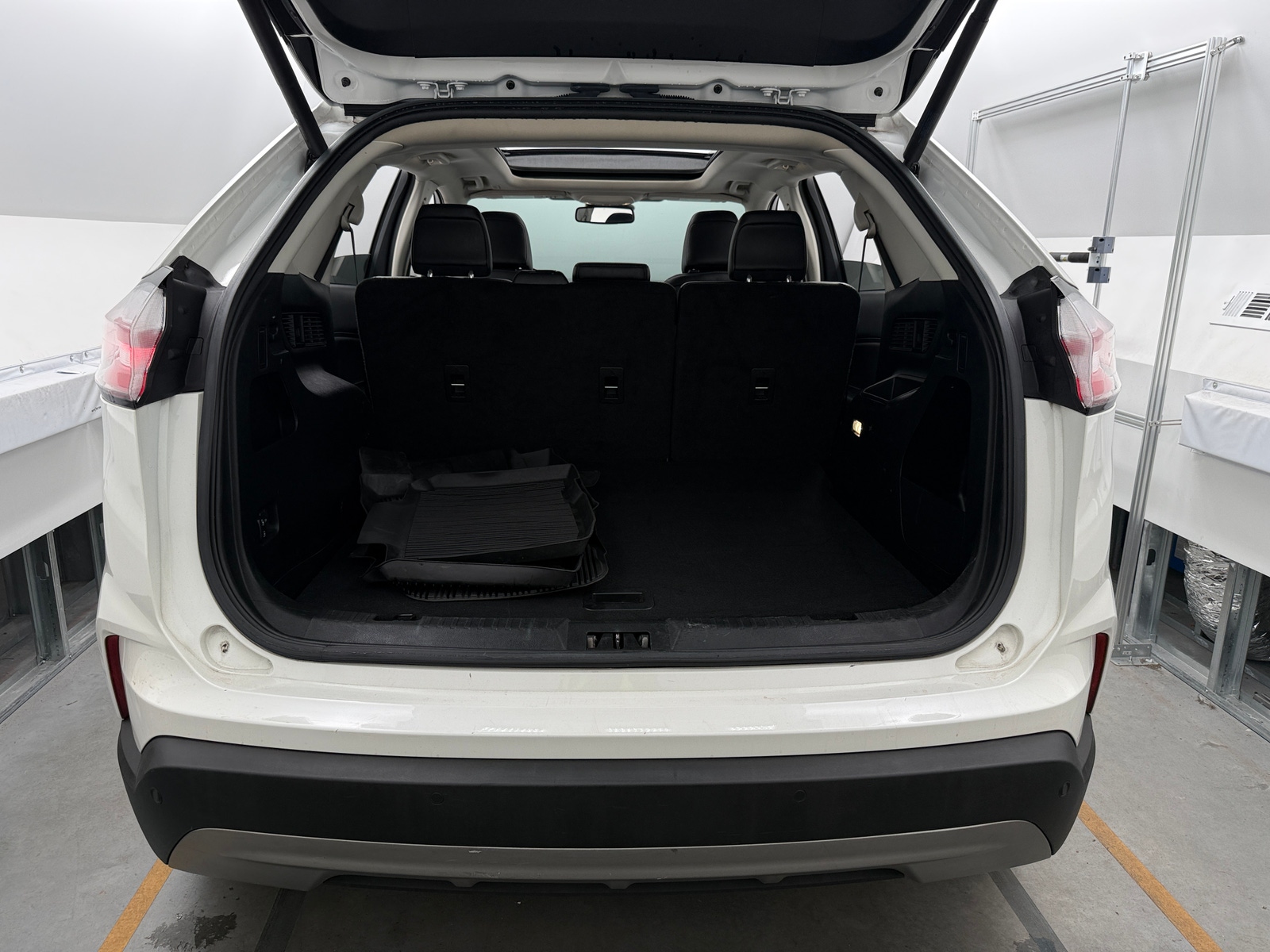 Thumbnail: 2023 Ford Edge - 7