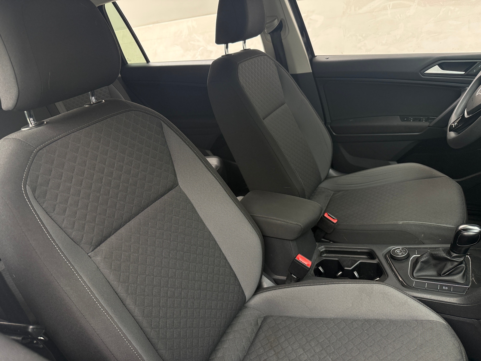 Thumbnail: 2019 Volkswagen Tiguan - 2