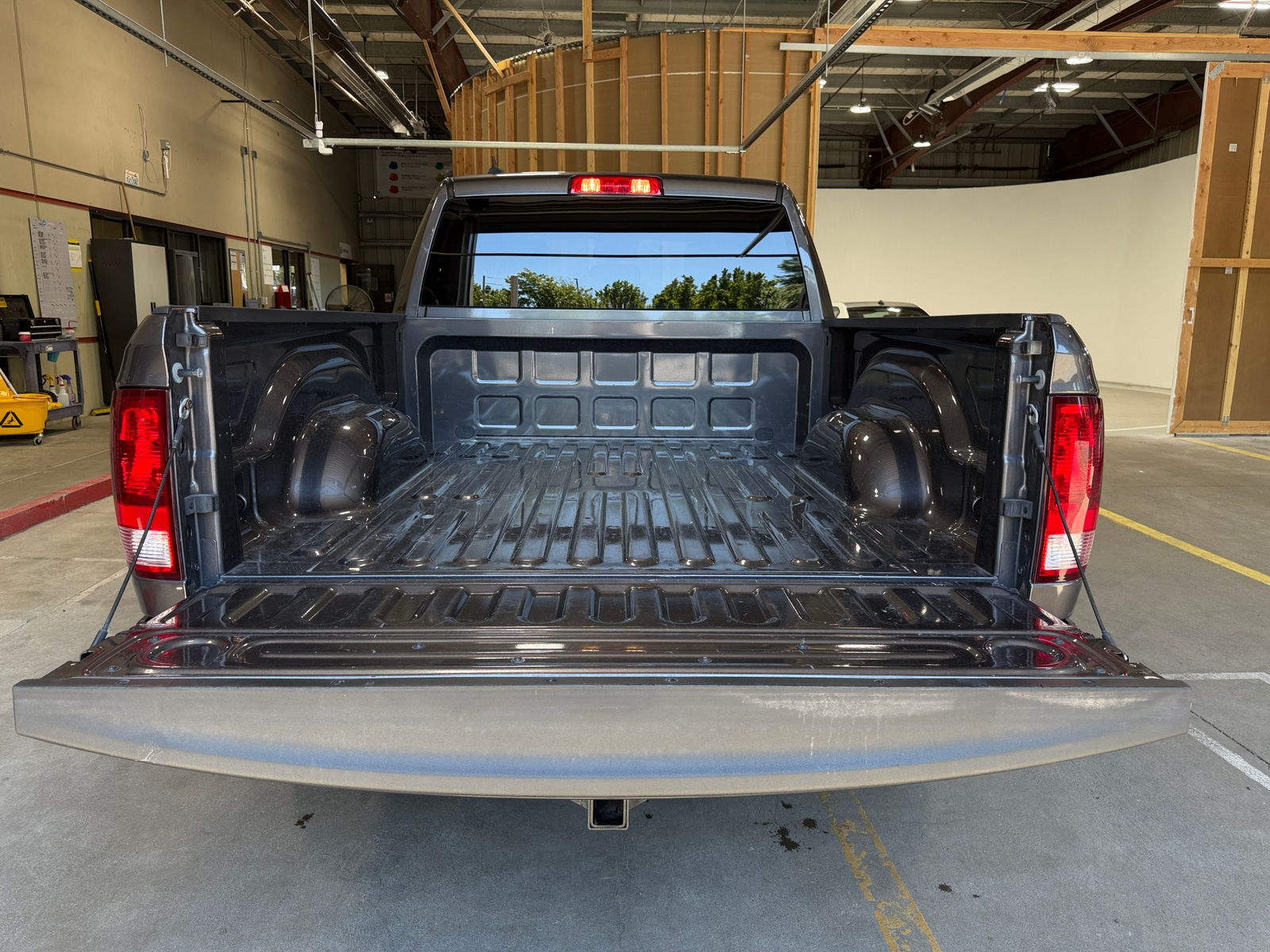Thumbnail: 2021 RAM 1500 Classic - 7