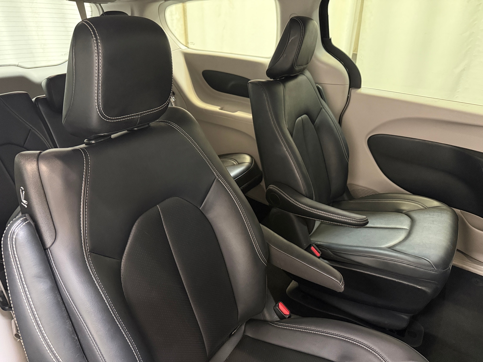 Thumbnail: 2024 Chrysler Pacifica - 5