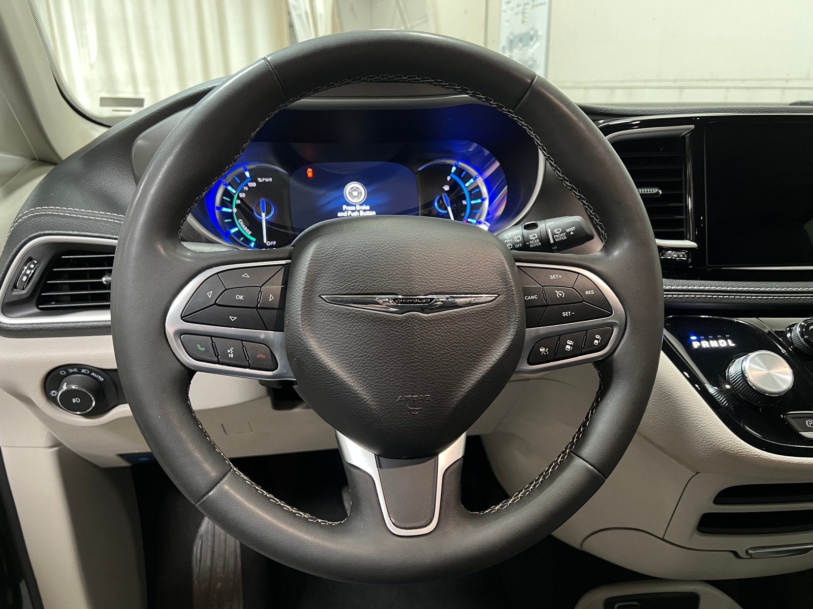 Thumbnail: 2024 Chrysler Pacifica - 4