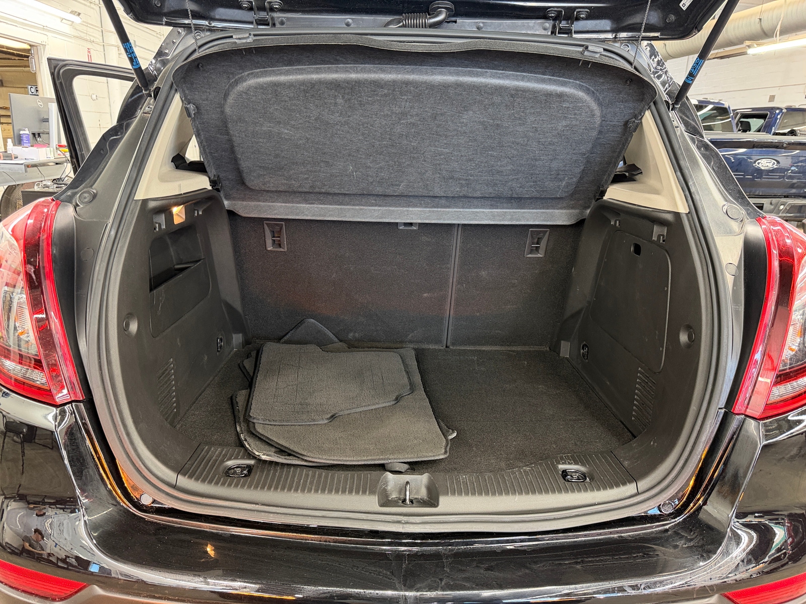 Thumbnail: 2019 Buick Encore - 6