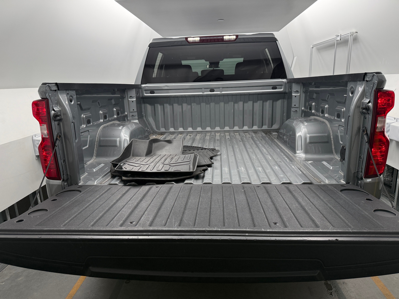 Thumbnail: 2023 Chevrolet Silverado 1500 - 7