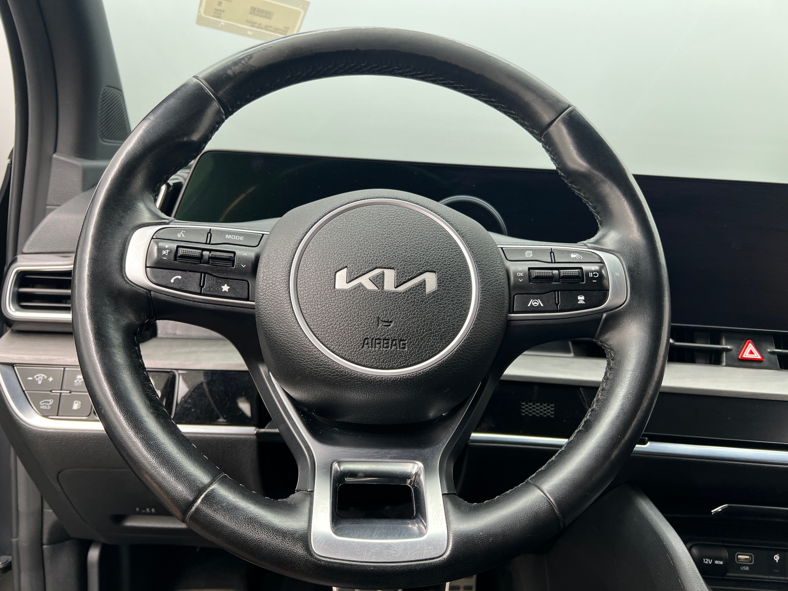 Thumbnail: 2023 Kia Sportage - 4
