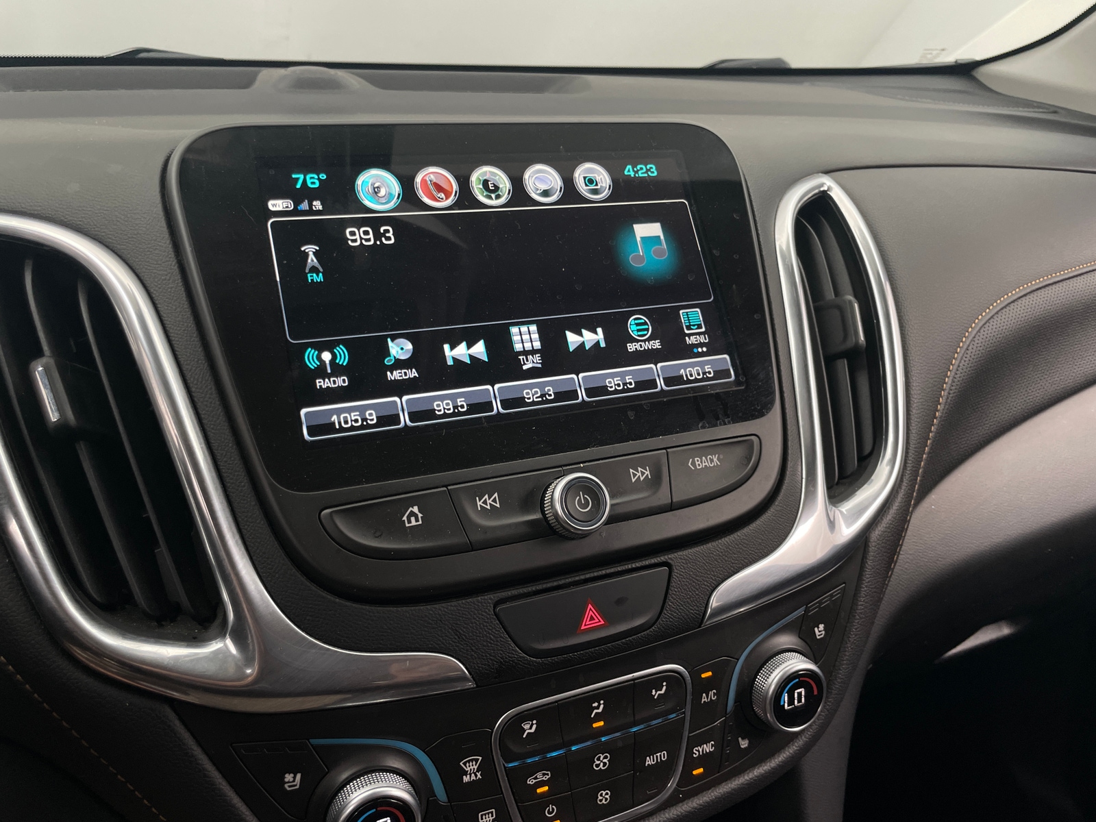 Thumbnail: 2018 Chevrolet Equinox - 3