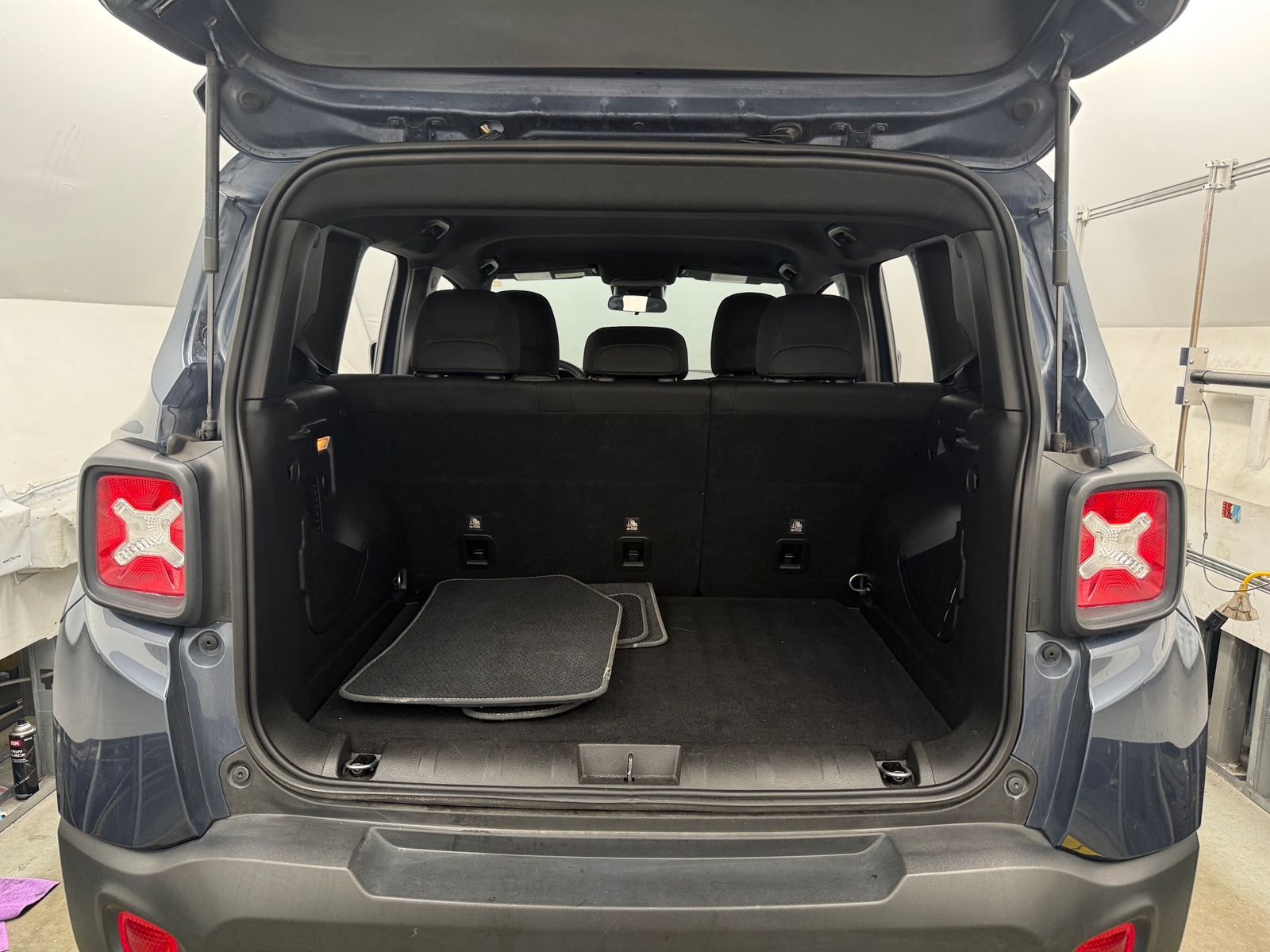 Thumbnail: 2021 Jeep Renegade - 7