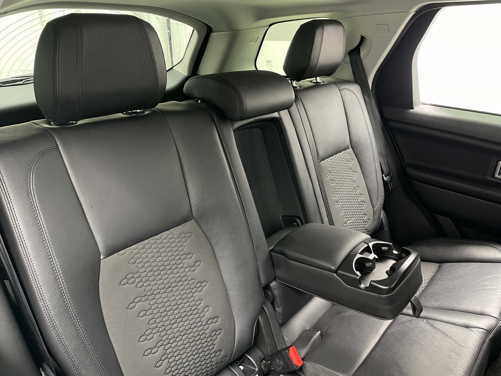 Thumbnail: 2019 Land Rover Discovery Sport - 5