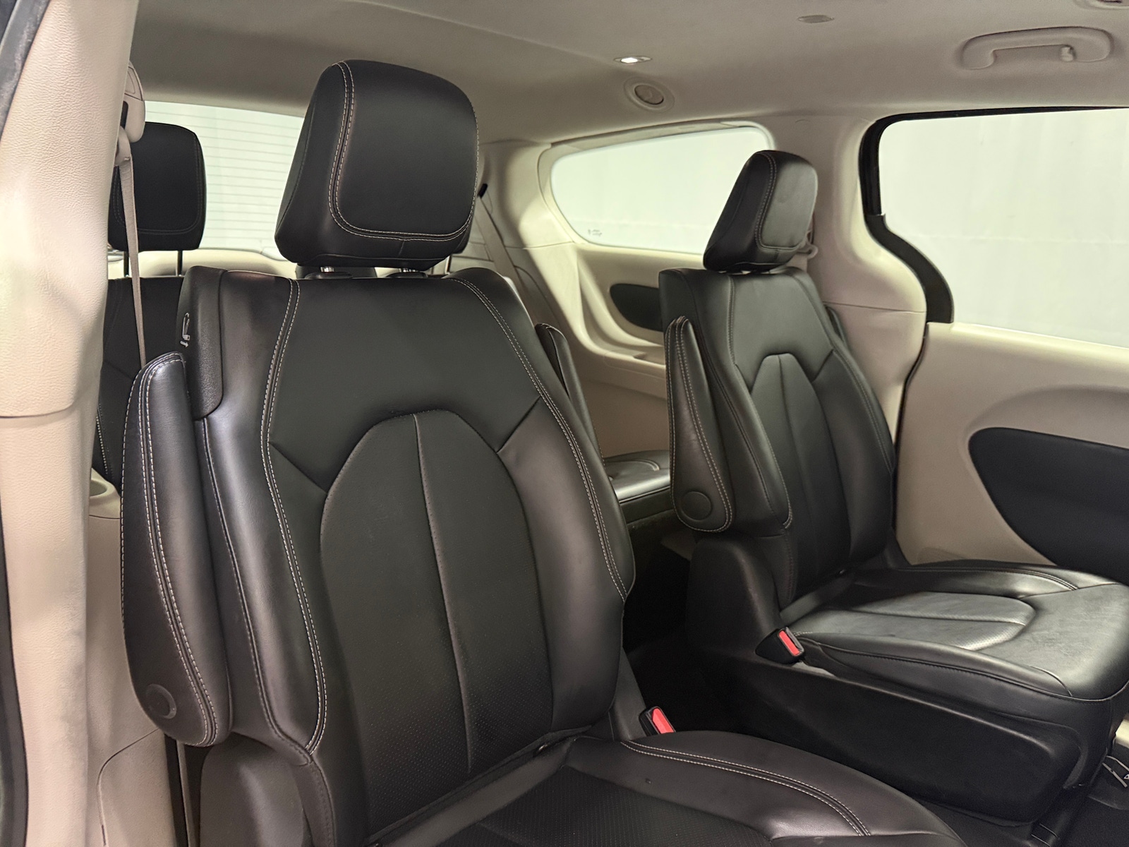Thumbnail: 2024 Chrysler Pacifica - 5