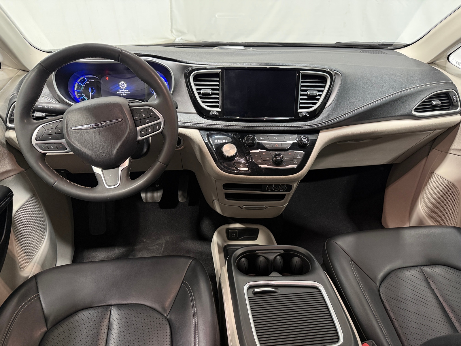 Thumbnail: 2024 Chrysler Pacifica - 2