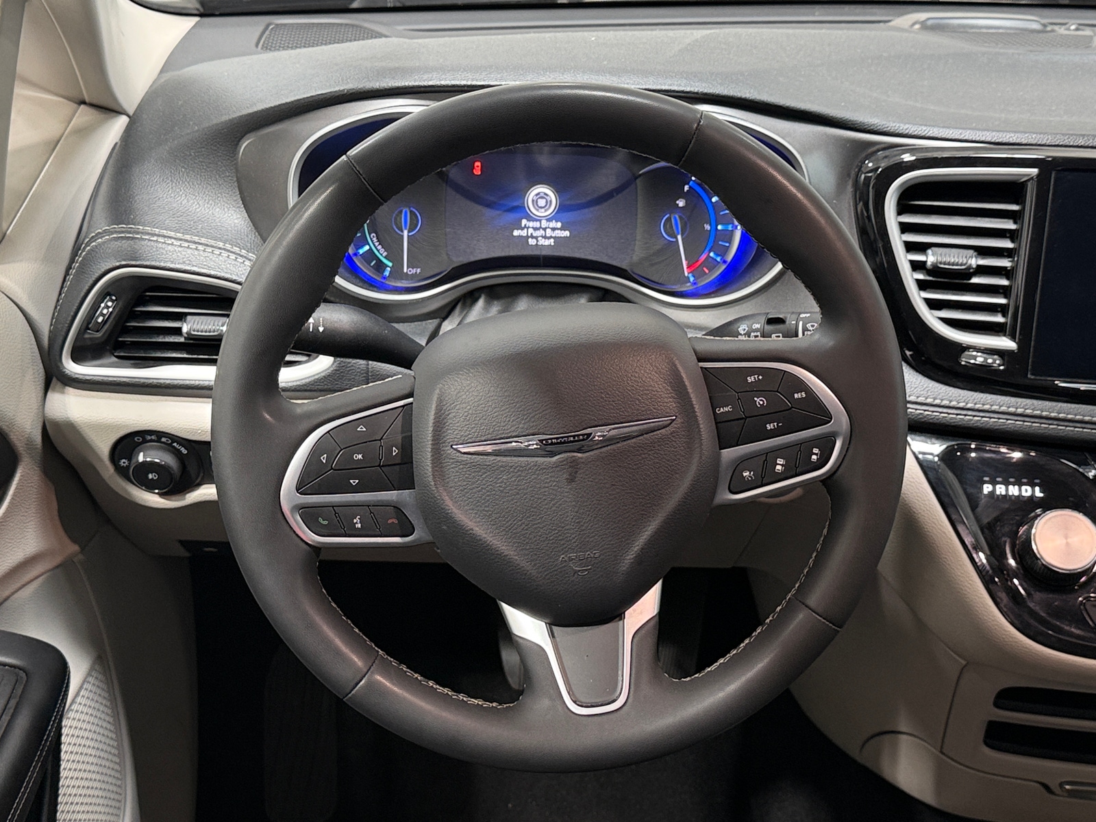 Thumbnail: 2024 Chrysler Pacifica - 4