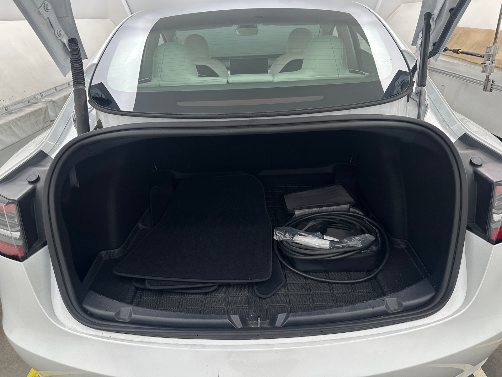 Thumbnail: 2023 Tesla Model 3 - 6