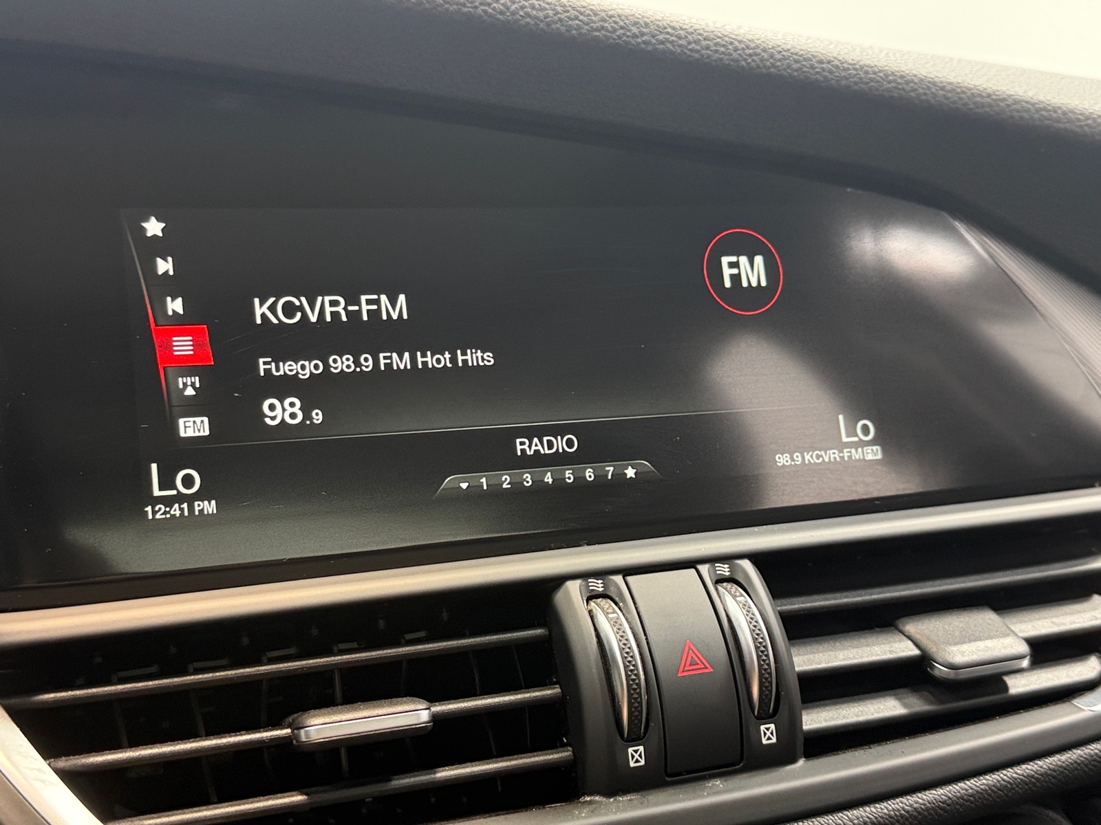 Thumbnail: 2019 Alfa Romeo Giulia - 3