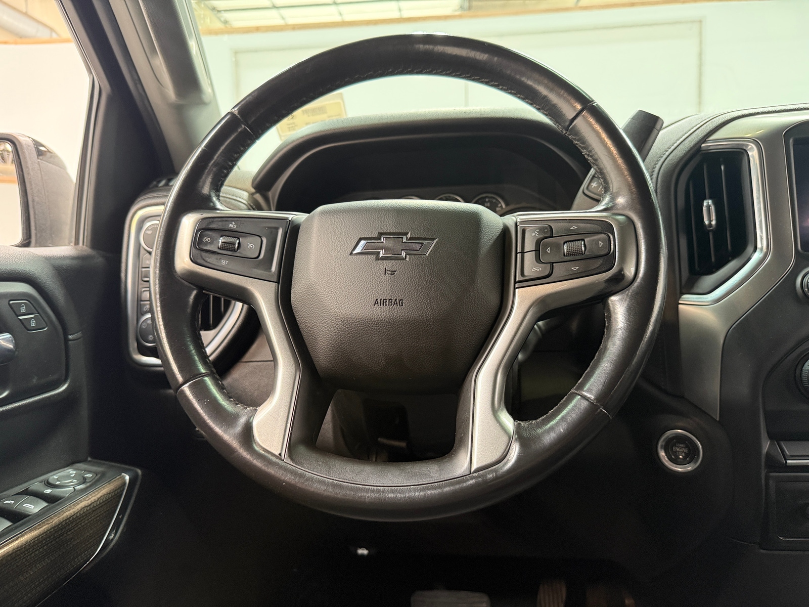 Thumbnail: 2019 Chevrolet Silverado 1500 - 5